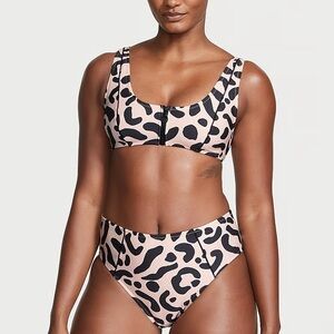 Victoria’s Secret Leopard print bikini set